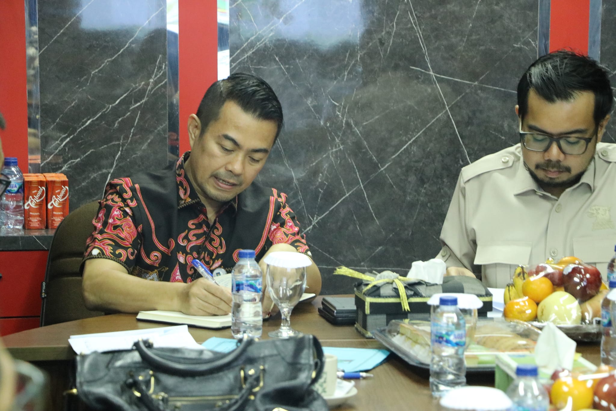 Kedepankan Transparansi dan Akuntabilitas, Pimpinan DPRD Bersama Pemko Pekanbaru Bahas LKPJ 2023
