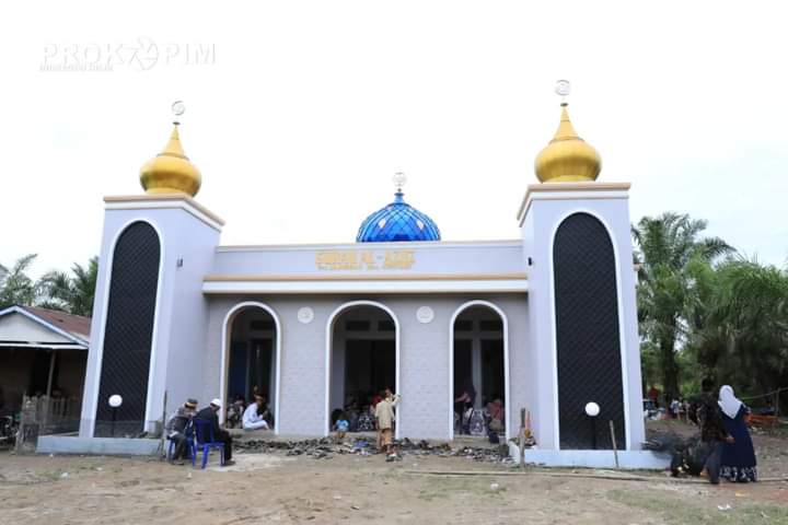 Wabup H Syamsuddin Uti Resmikan Surau Al-Aziz di Desa Kota Baru Siberida