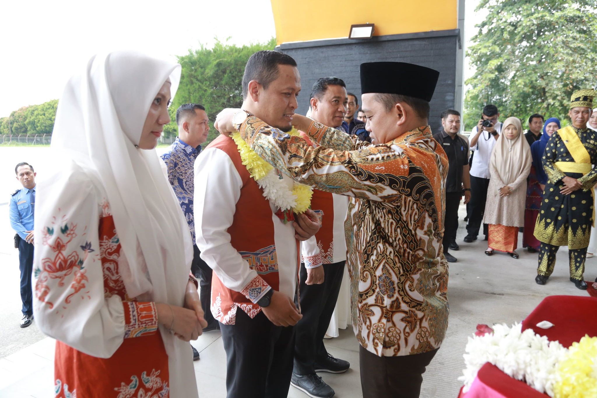 Pimpinan DPRD Pekanbaru Sambut Walikota dan Wakil Walikota di Bandara Usai Retret Kepala Daerah