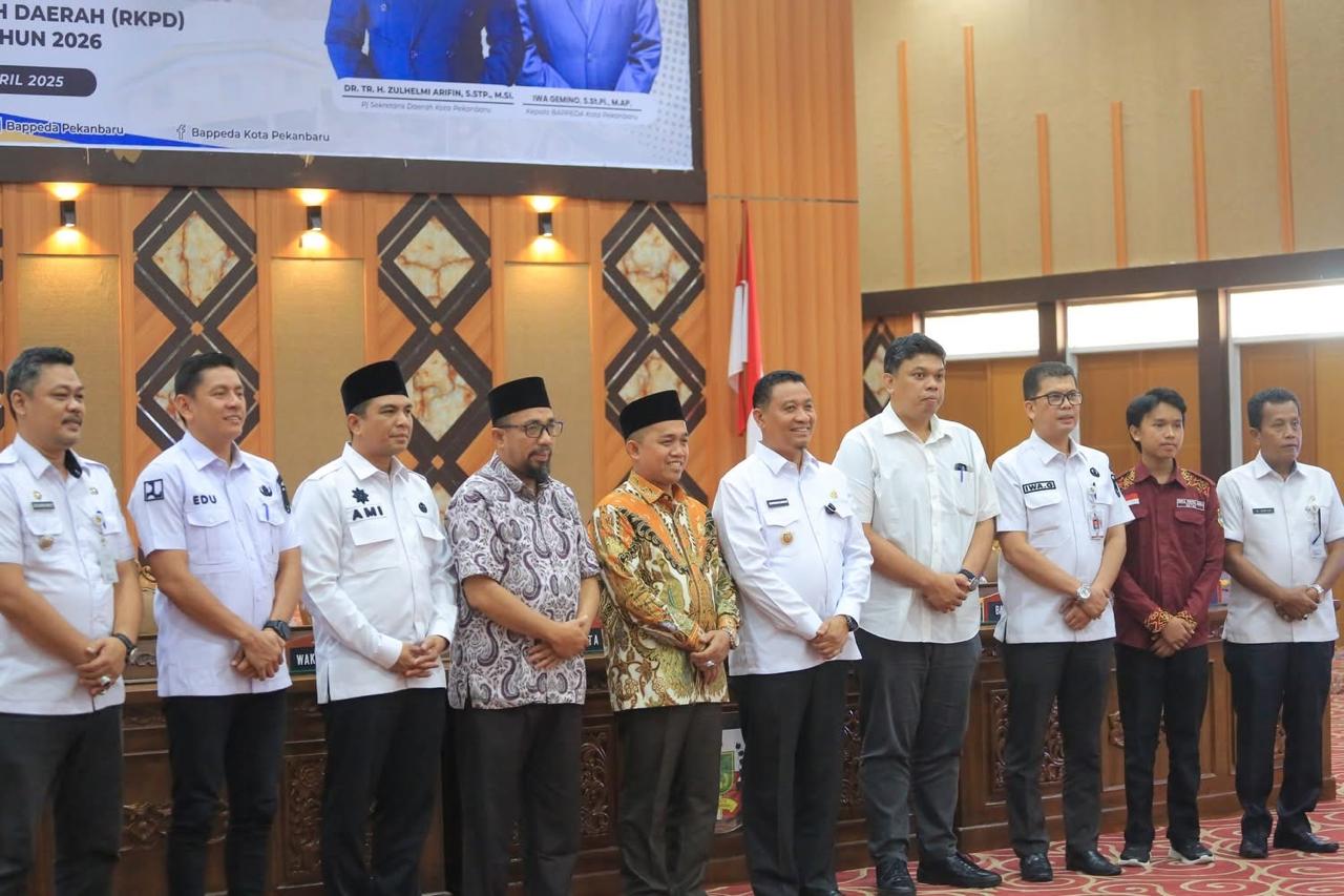 Ketua DPRD Isa Lahamid Hadiri Forum Konsultasi Publik Penyusunan RPJMD Pekanbaru 2025-2029