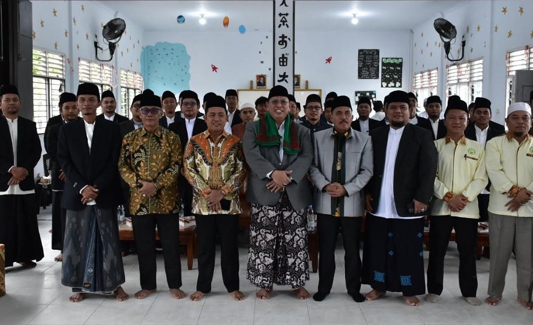 Ketua DPRD Pekanbaru Hadiri Pelantikan Pengurus FKPP, Dorong Sinergi Pesantren dan Pemerintah