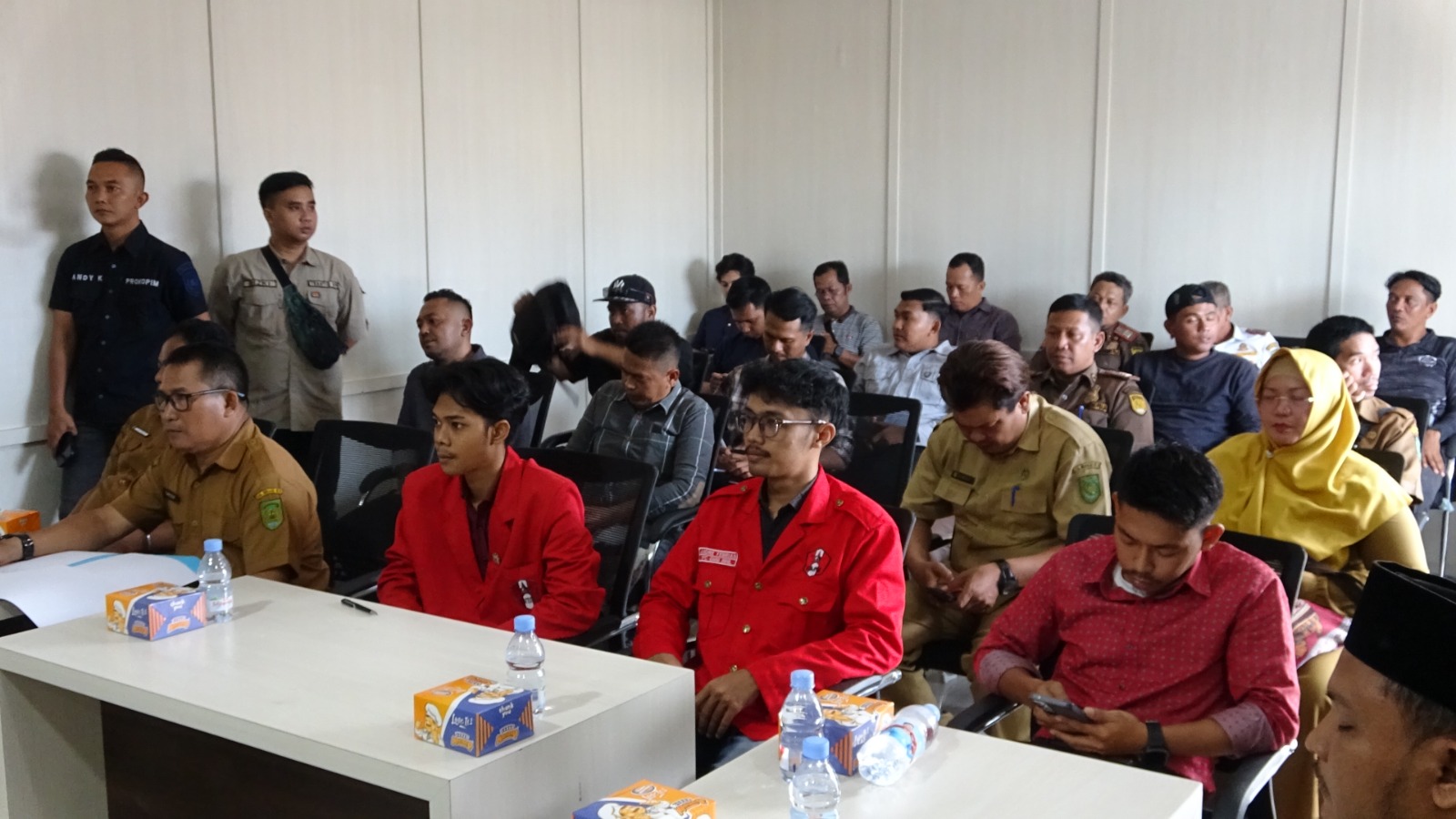 Bupati Inhil Pimpin Rapat Penataan, Pedagang Angkringan Akan Ditata Lebih Nyaman dan Tertib