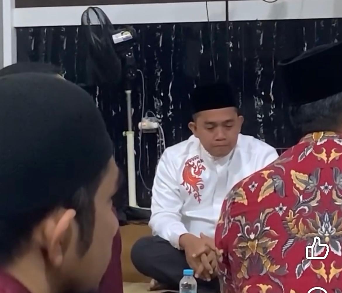 Ketua DPRD Isa Lahamid Hadiri Safari Ramadhan Malam Ke-11 di Raudhatul Jannah Labuh Baru